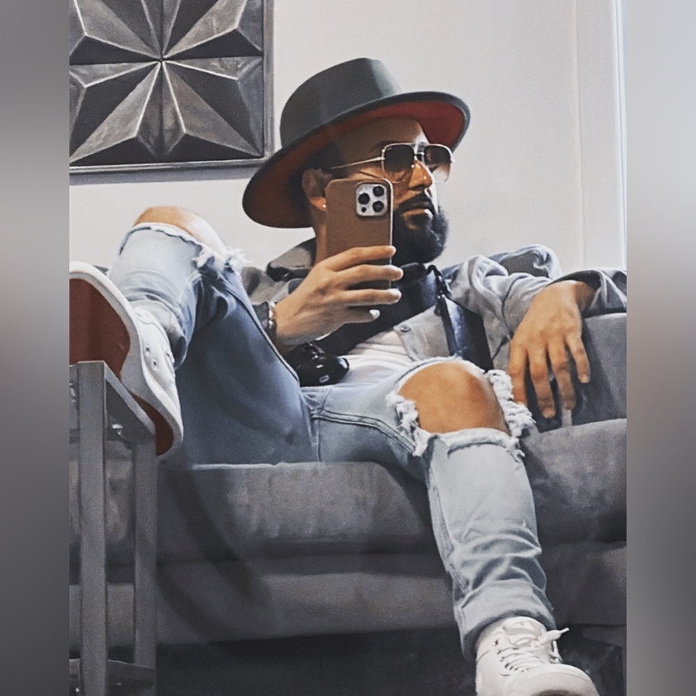 Meet your Posher, Juan